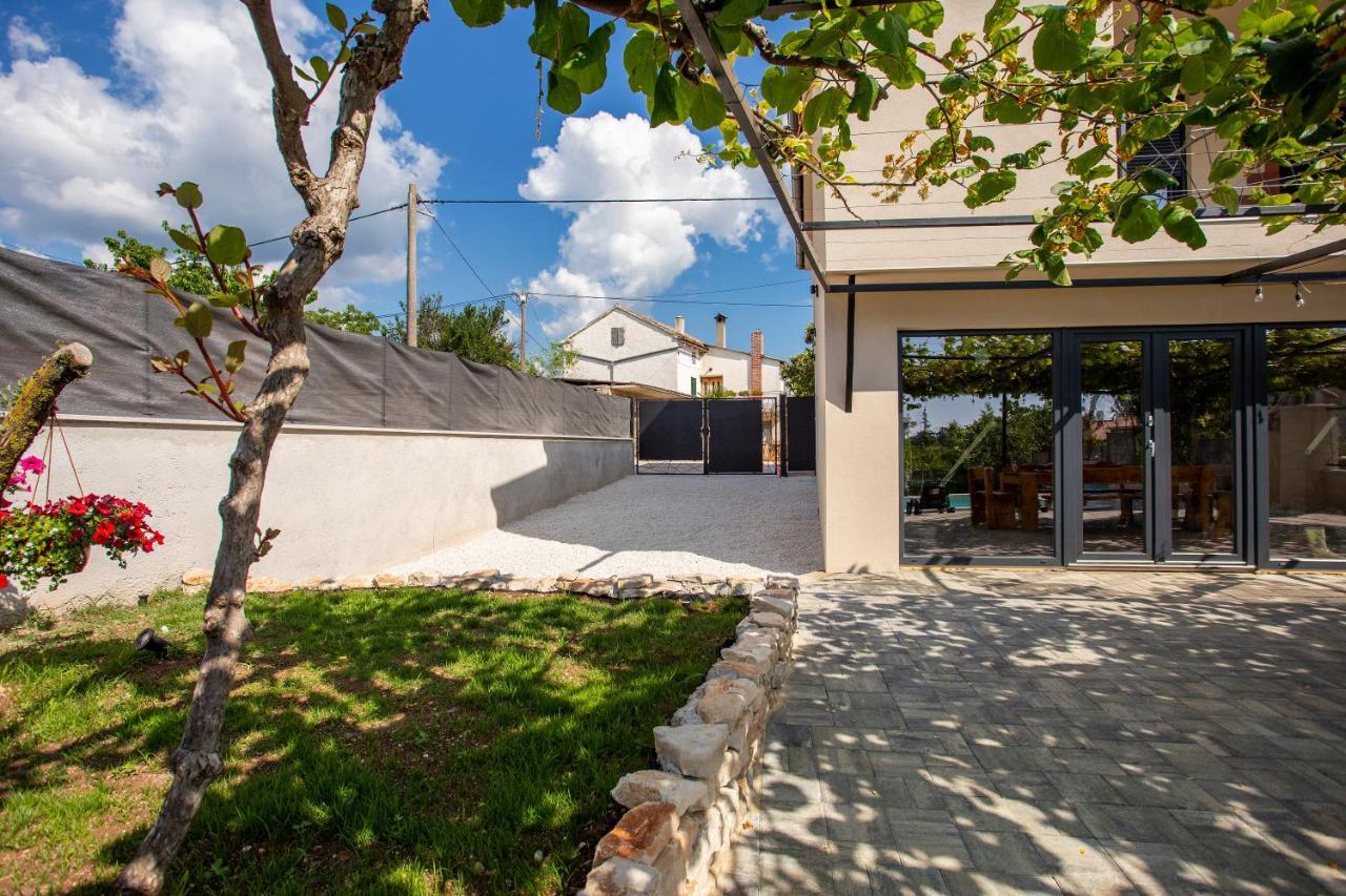 House With Pool Poli Stare Nuoni Villa Zminj Ngoại thất bức ảnh